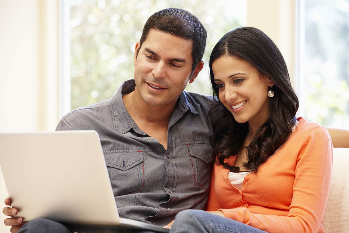 Couple on a virtual session